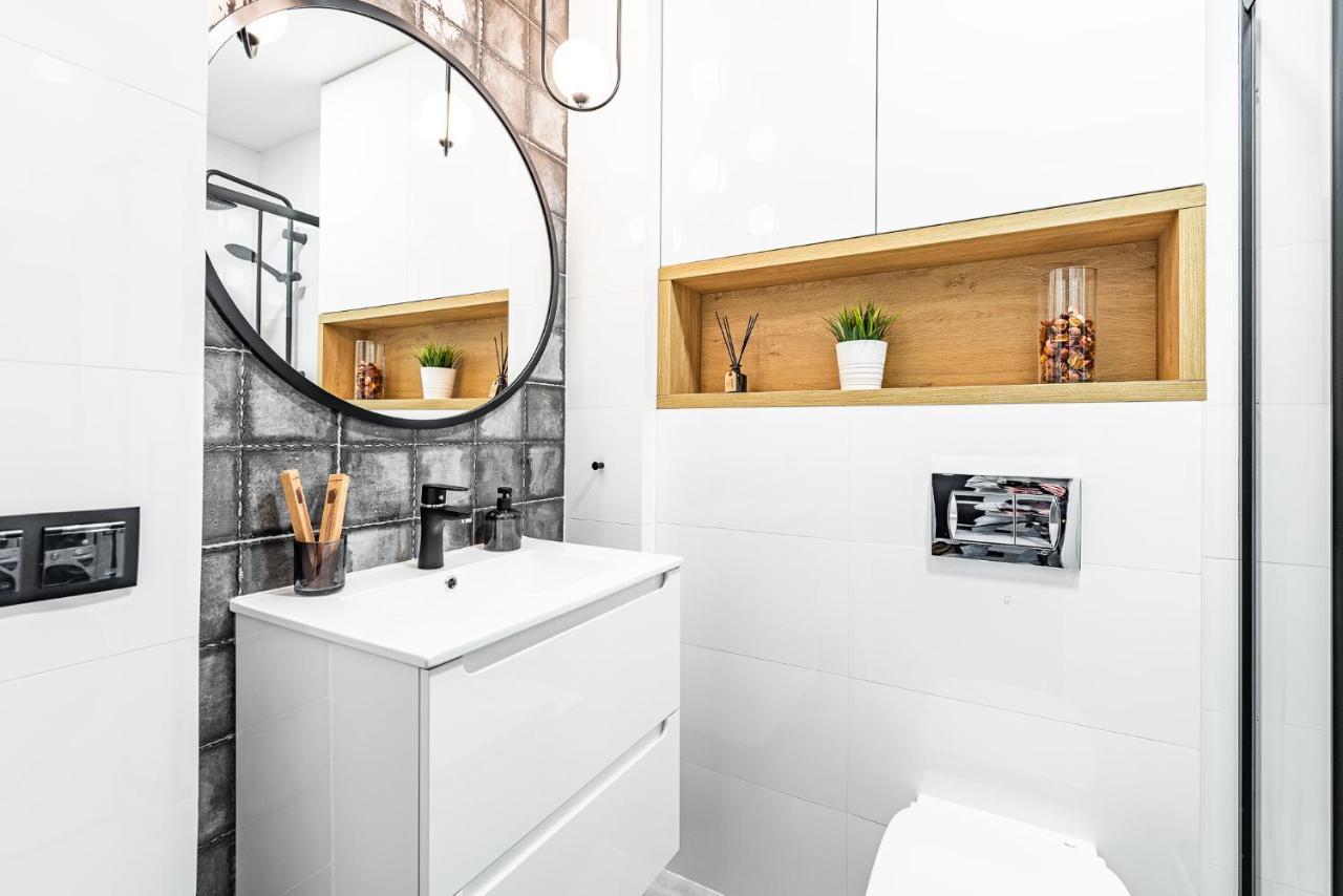 Apartment Frida Katowice Ligota Near Hospitals & Sum Exterior photo